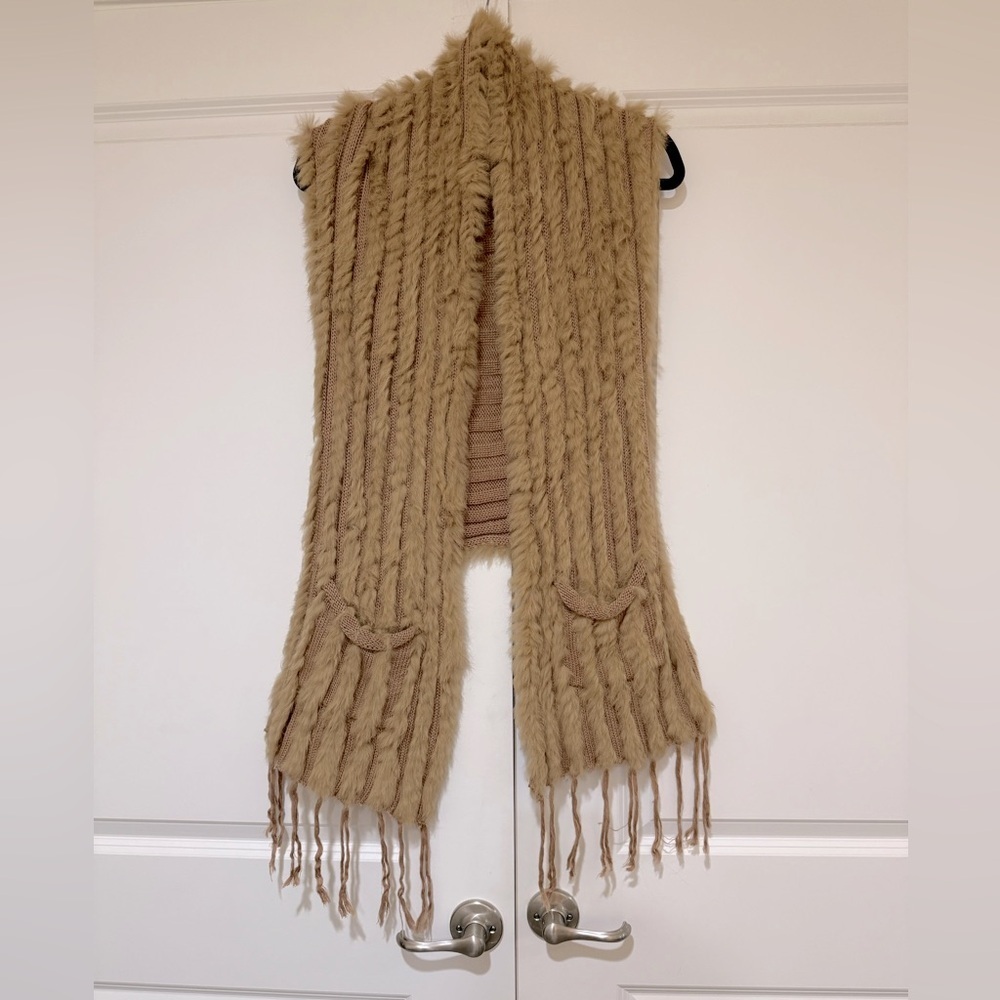 Sisters rabbit fur fringe knit vest size S